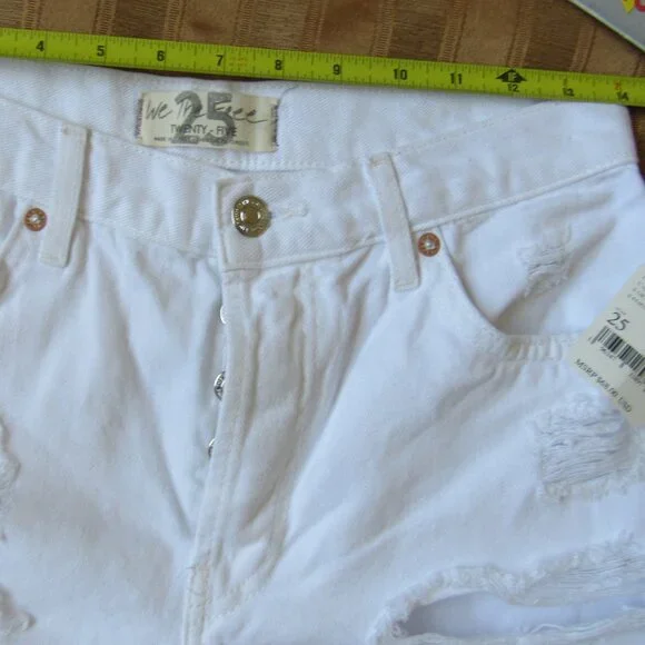 NWT WE THE FREE People Cut-Off Shorts DISTRESSED White Denim BUTTON-FLY ,25 - Picture 6 of 7